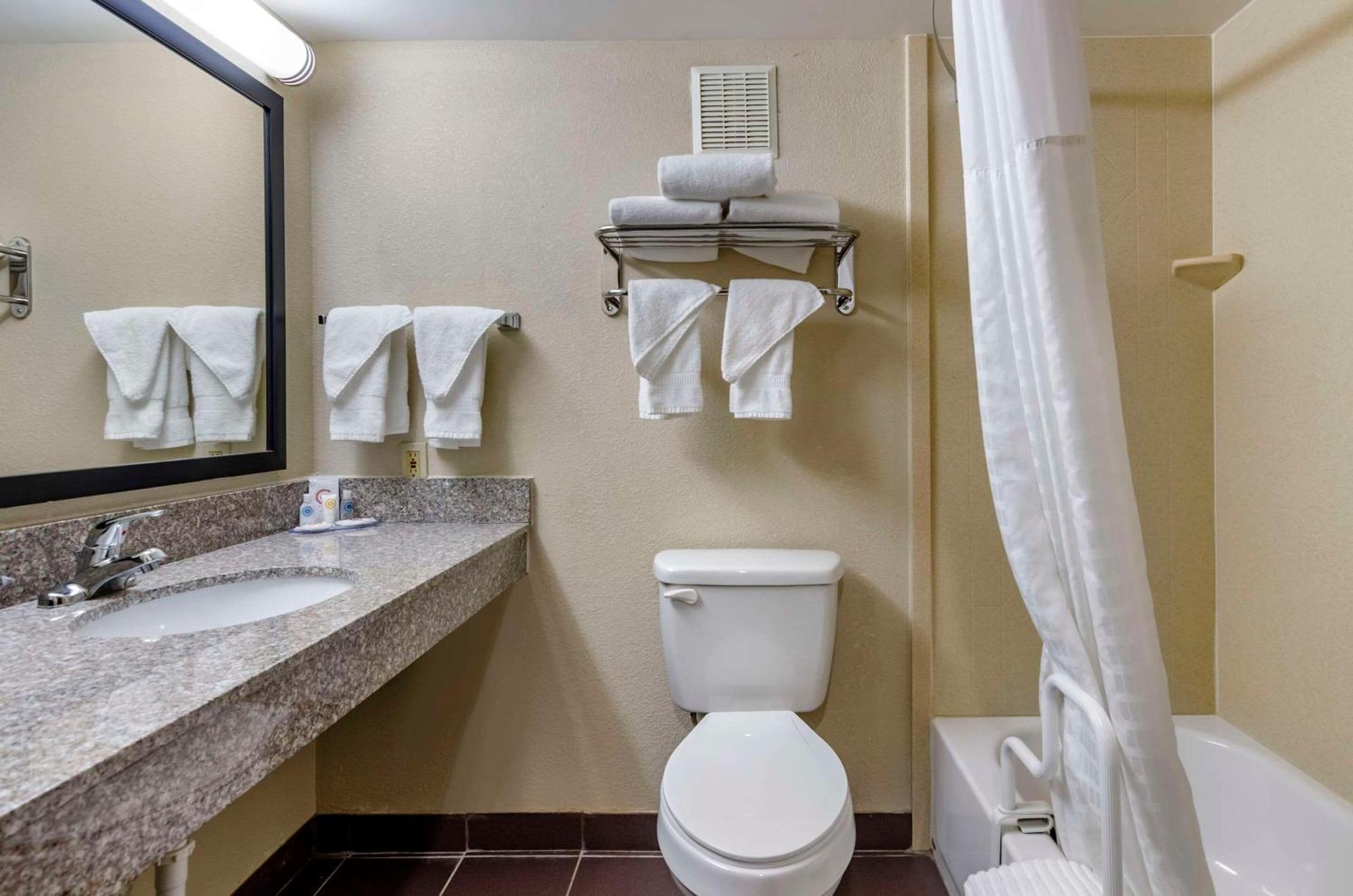 Comfort Inn & Suites Raphine - Lexington Near I-81 And I-64 Bagian luar foto
