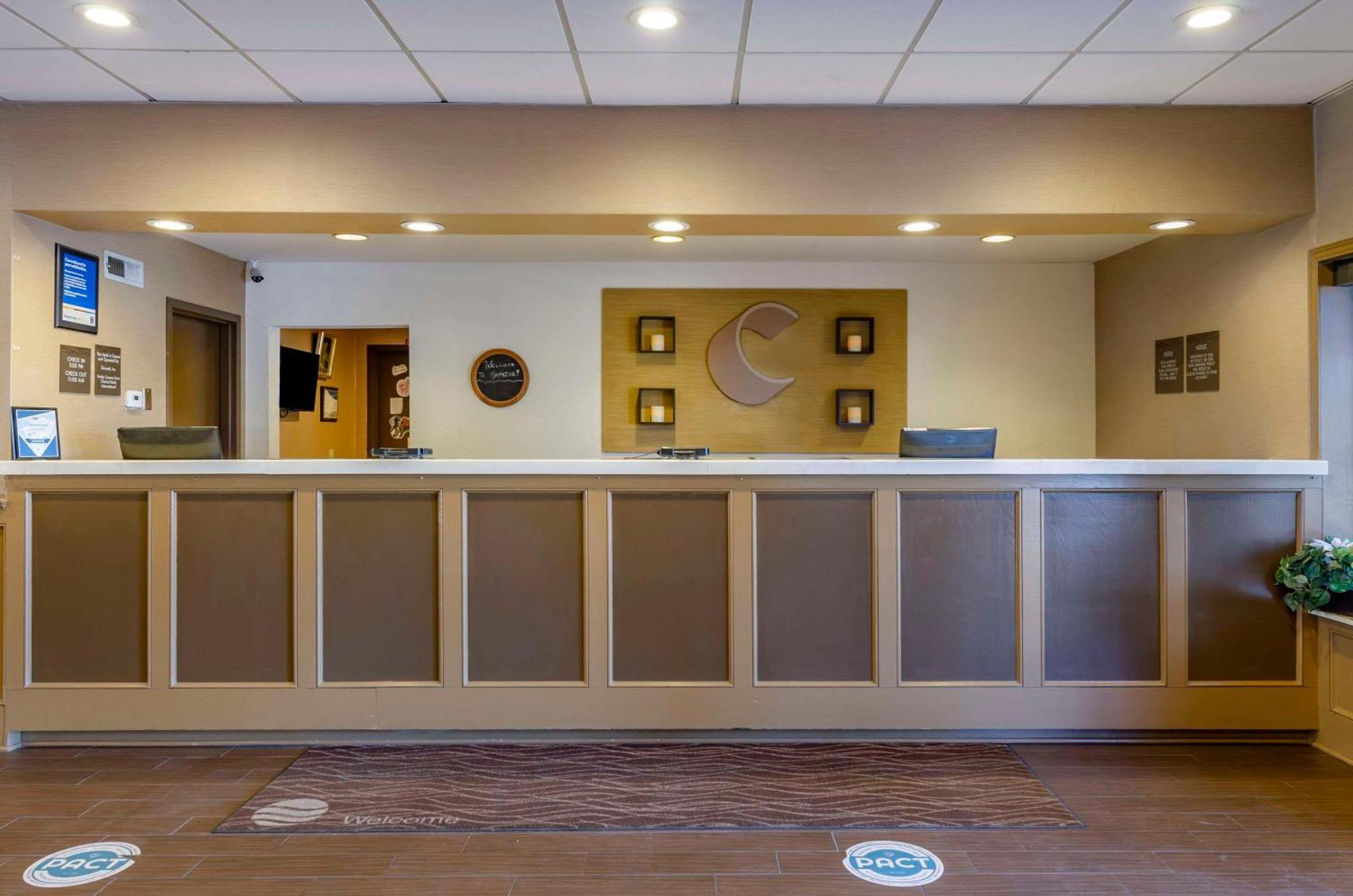 Comfort Inn & Suites Raphine - Lexington Near I-81 And I-64 Bagian luar foto
