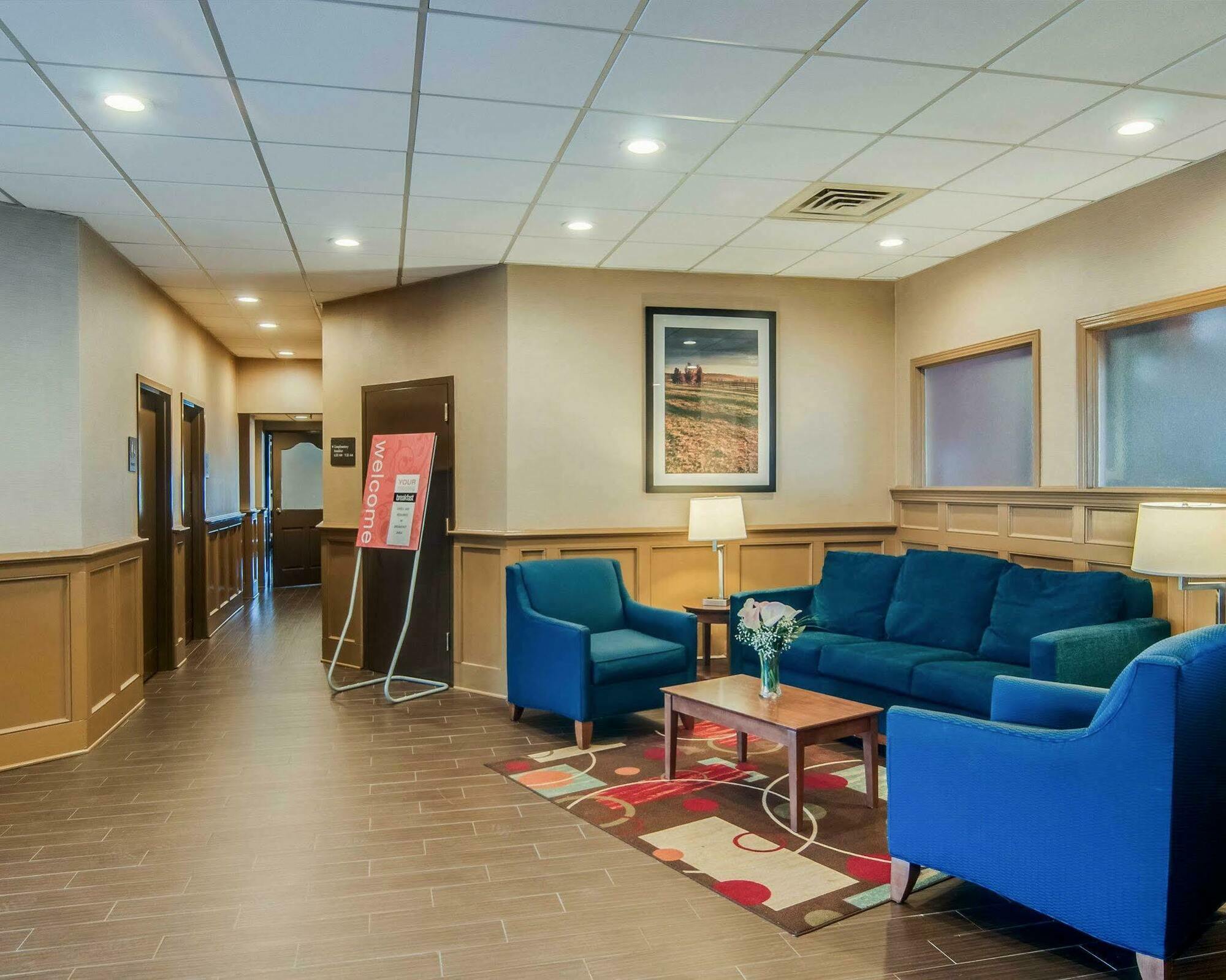 Comfort Inn & Suites Raphine - Lexington Near I-81 And I-64 Bagian luar foto